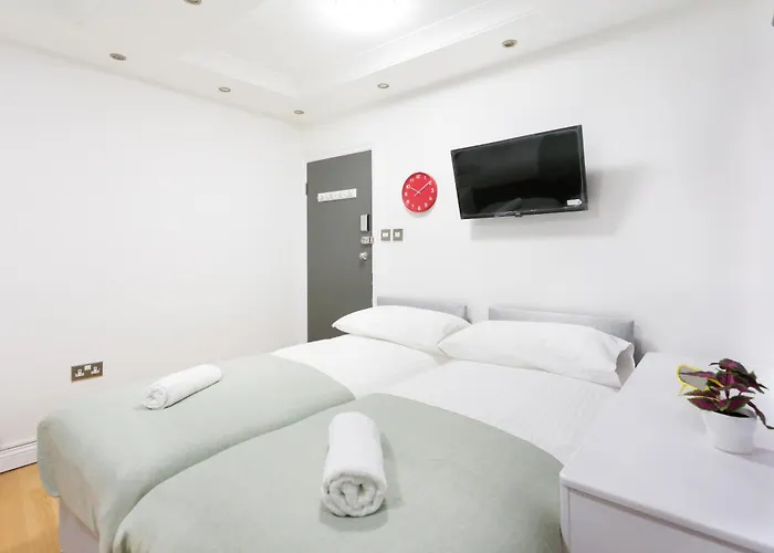 Eurostar Budget Rooms - Next To Kings Cross & Eurostar Train Station